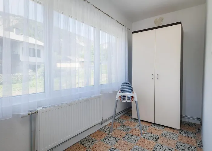 Auszeit Bis Zu 10 Personen فيلاخ